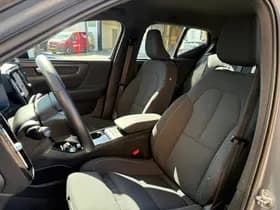 Volvo XC40 thumbnail 5