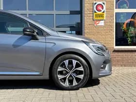 Renault Clio thumbnail 43