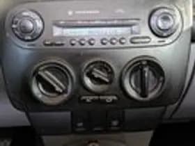 Volkswagen Beetle thumbnail 13