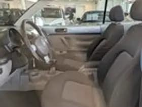 Volkswagen Beetle thumbnail 6