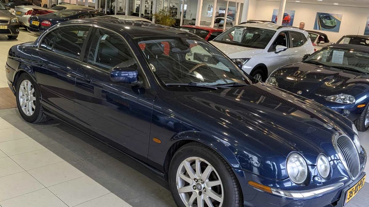 Jaguar S-Type — foto 1