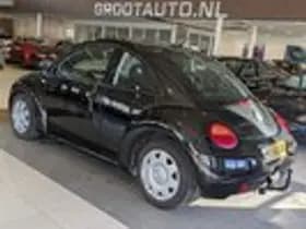 Volkswagen Beetle thumbnail 3