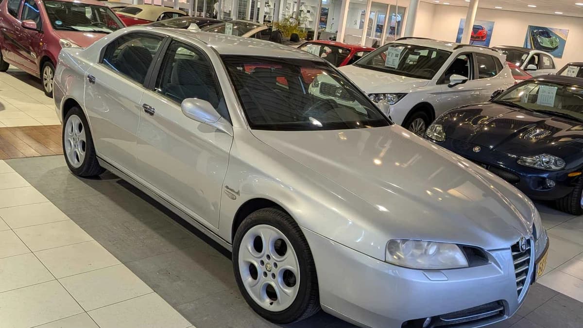 Alfa Romeo 166 — foto 1