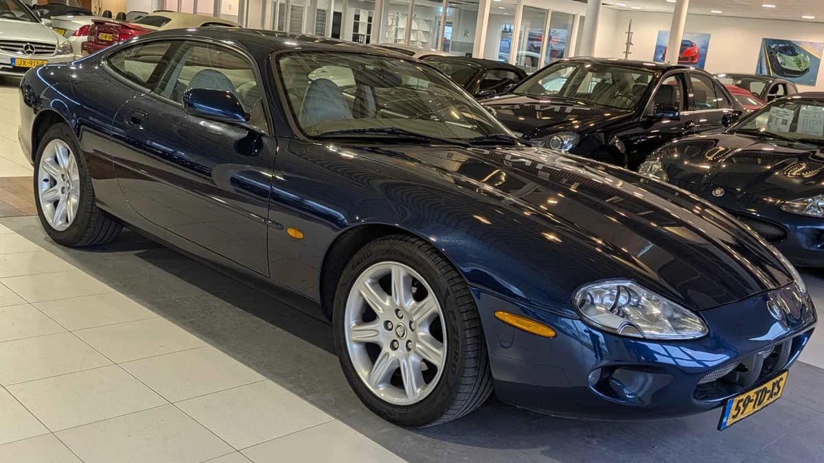 Jaguar XK8 — foto 1