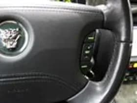 Jaguar XJR thumbnail 17