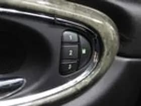 Jaguar XJR thumbnail 23