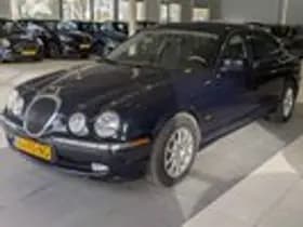 Jaguar S-Type thumbnail 2