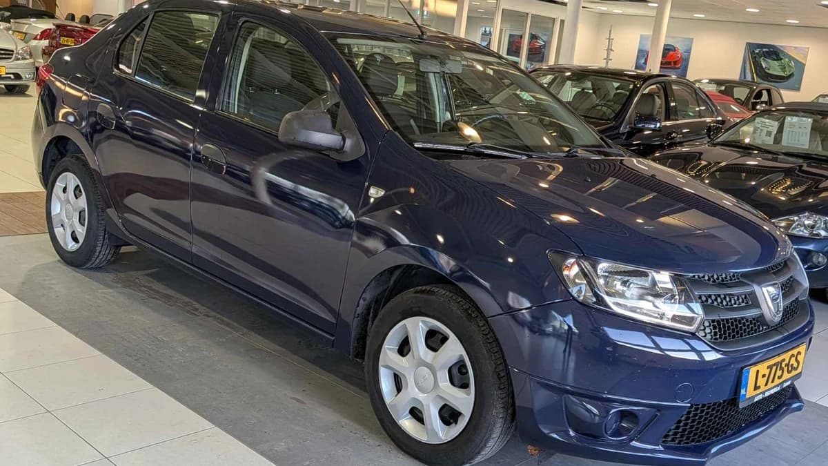 Dacia Logan — foto 1