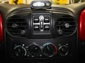 Chrysler PT Cruiser thumbnail 12