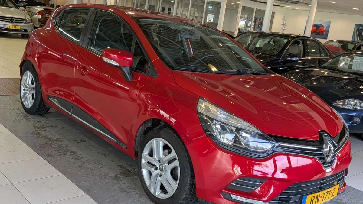 Renault Clio — foto 1