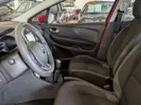 Renault Clio thumbnail 6