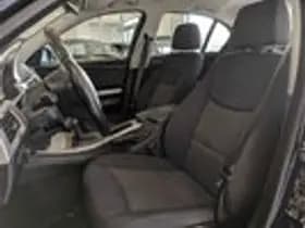 BMW 3-Serie thumbnail 6
