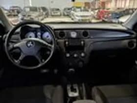 Mitsubishi Outlander thumbnail 8