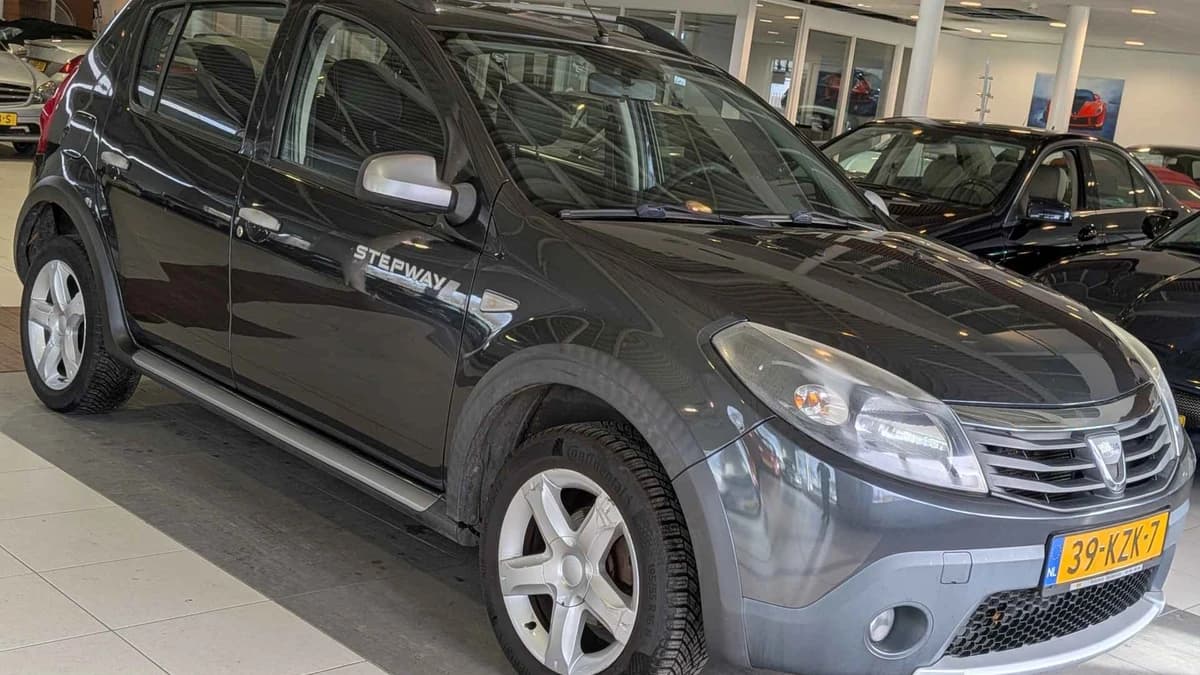 Dacia Sandero — foto 1