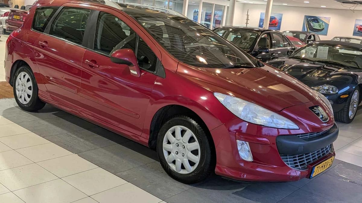 Peugeot 308 — foto 1