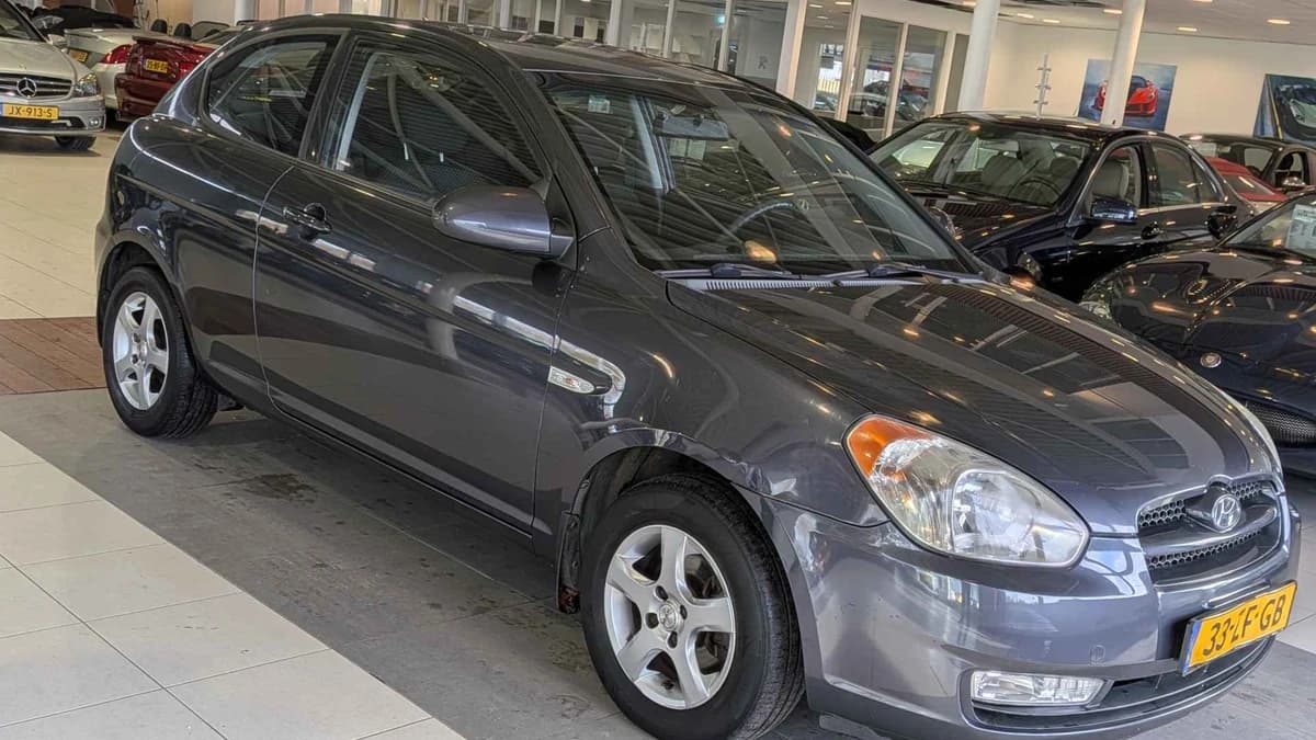 Hyundai Accent — foto 1