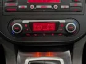 Ford C-Max thumbnail 13