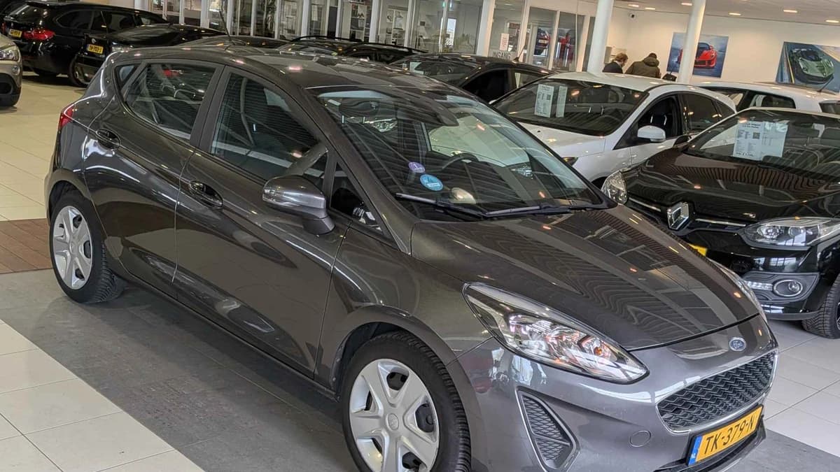 Ford Fiesta — foto 1