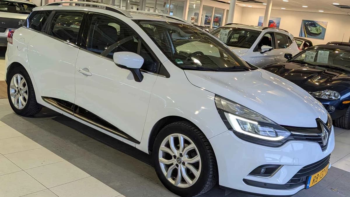 Renault Clio — foto 1