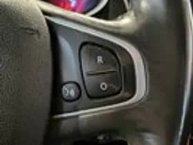 Renault Clio thumbnail 12