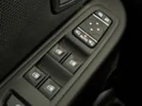 Renault Clio thumbnail 17