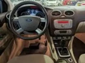 Ford Focus thumbnail 9