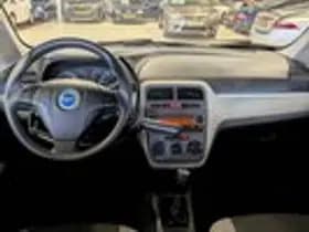 Fiat Grande Punto thumbnail 8