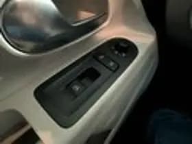 Volkswagen Up! thumbnail 10