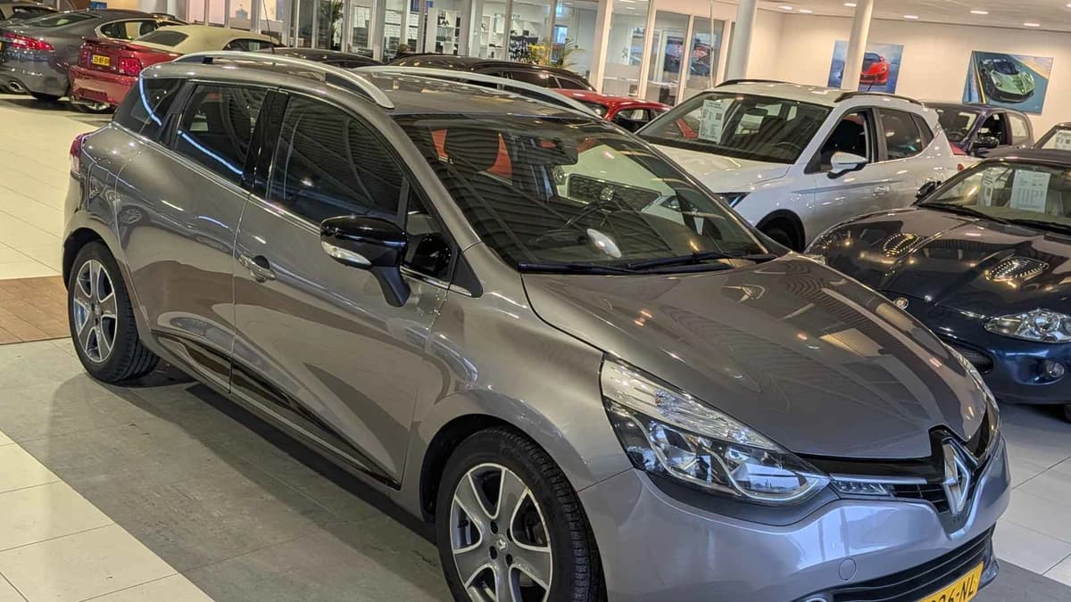 Renault Clio — foto 1