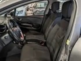 Renault Clio thumbnail 6