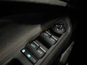 Ford C-Max thumbnail 11