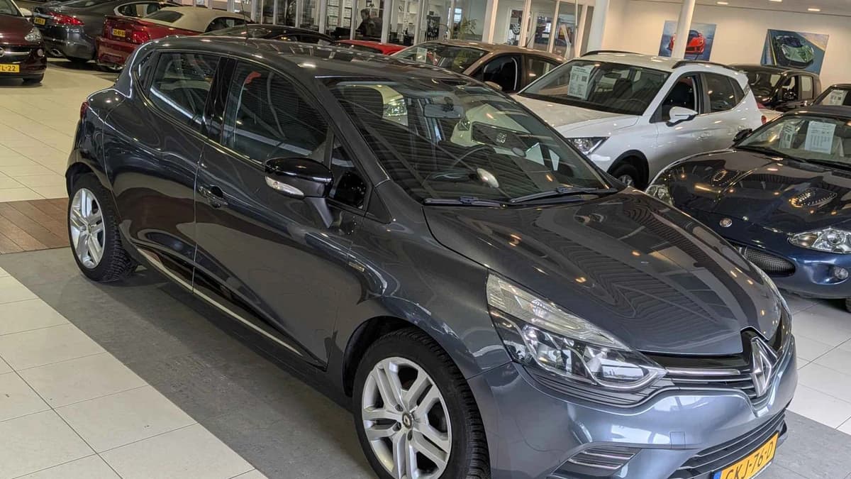 Renault Clio — foto 1