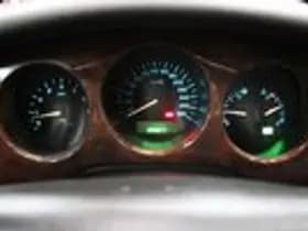 Jaguar XJR thumbnail 11