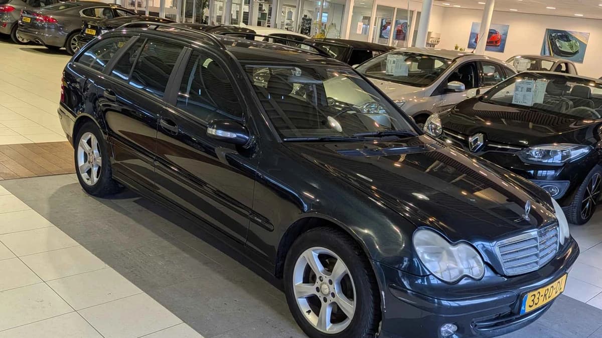 Mercedes-Benz C-Klasse — foto 1