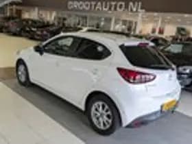 Mazda 2 thumbnail 3