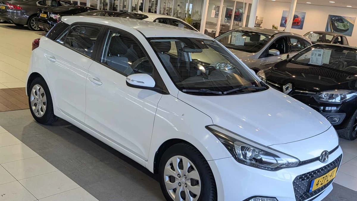 Hyundai i20 — foto 1