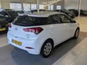Hyundai i20 thumbnail 4