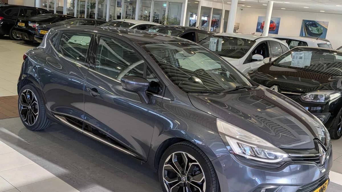 Renault Clio — foto 1