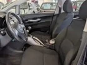 Toyota Auris thumbnail 6