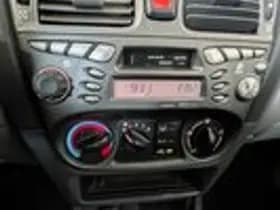 Nissan Almera thumbnail 14