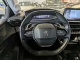 Peugeot 208 thumbnail 10