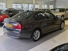 BMW 3-Serie thumbnail 4