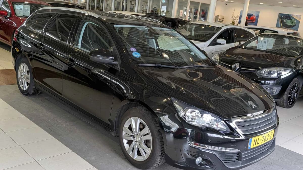 Peugeot 308 — foto 1