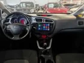 Kia Cee'd thumbnail 9