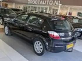 Opel Astra thumbnail 3