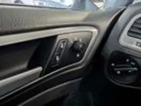 Volkswagen Golf thumbnail 12