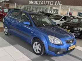 Kia Rio thumbnail 1