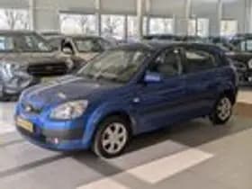 Kia Rio thumbnail 2