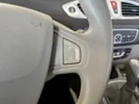 Renault Scénic thumbnail 13