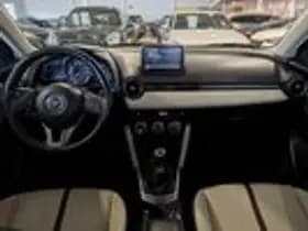 Mazda 2 thumbnail 9